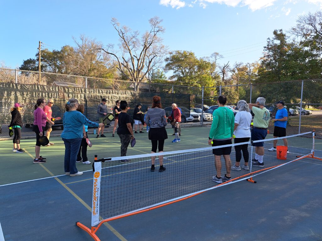 FREE Pickleball Lessons Saturdays @ Greenfield Lake Resume March 4